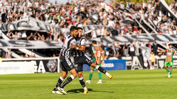 Essential gravel riding insights: how to choose the perfect tire tread for uk sport bikes